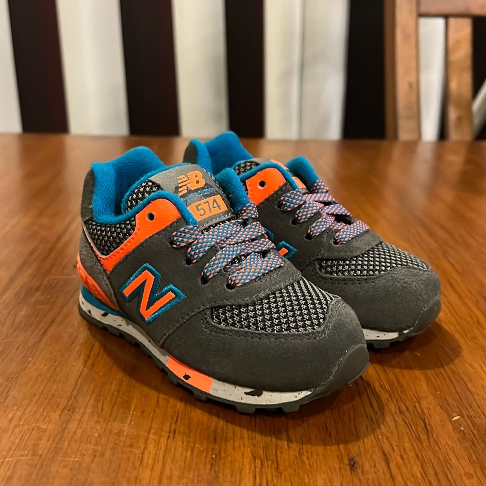 New Balance KL5749OI 574 Shoes Sneakers new Boys Girls Toddlers Size 5